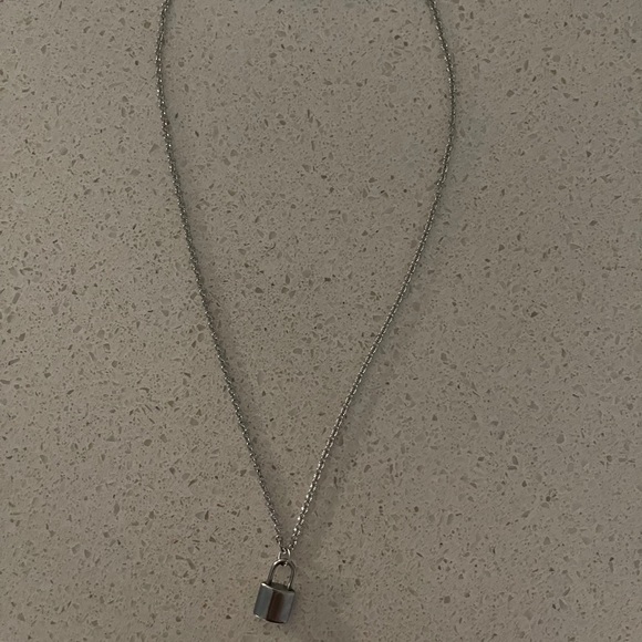 Lock necklace - Picture 3 of 3